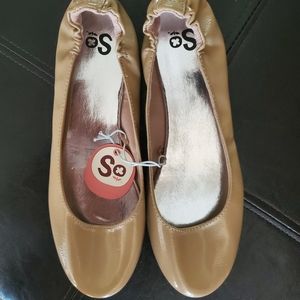 SO Tan Ballerina Flats NWT Sz 9.5M